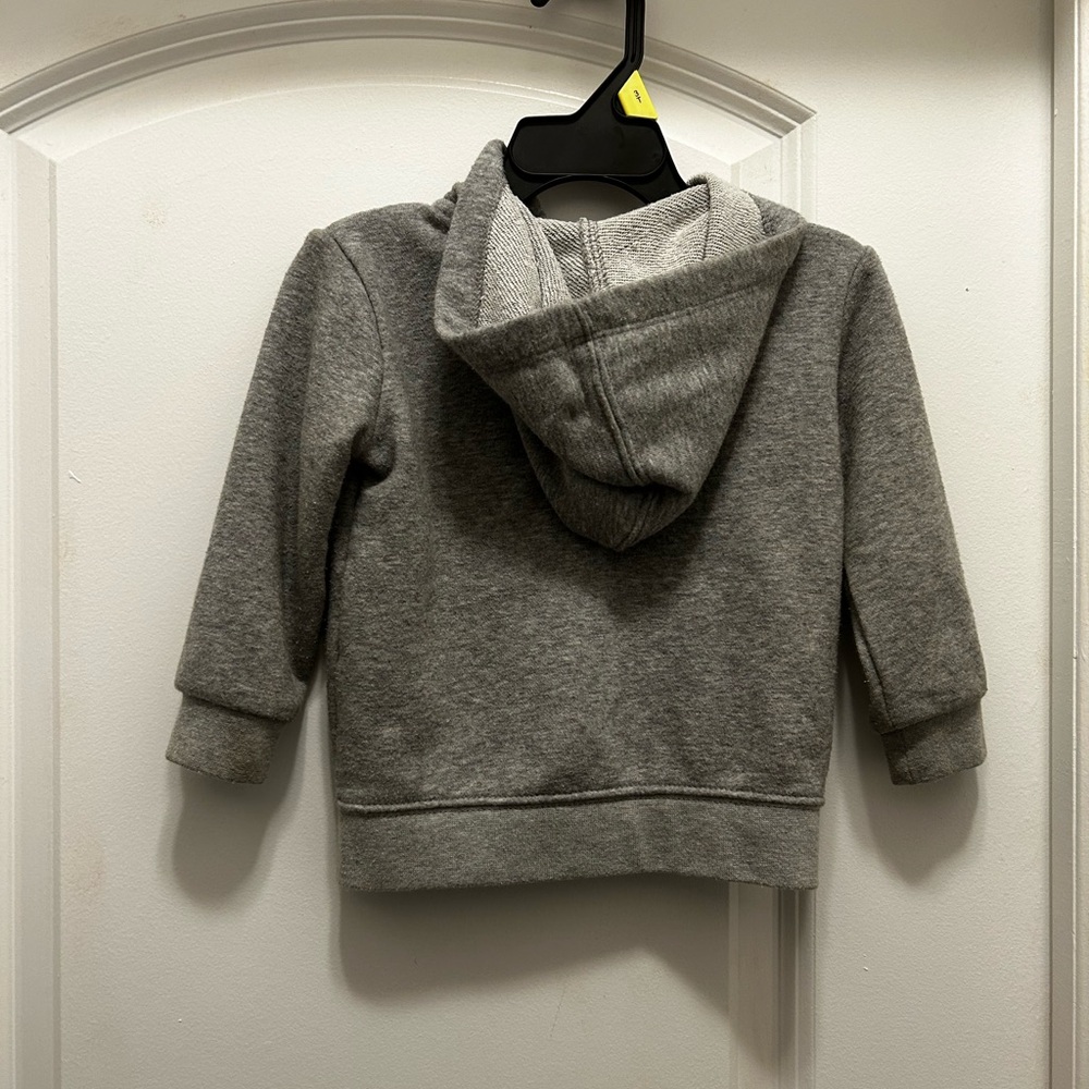 Gently used zip-up Nike hoodie (with faux pockets) great condition & fit, 18M - Picture 2 of 2